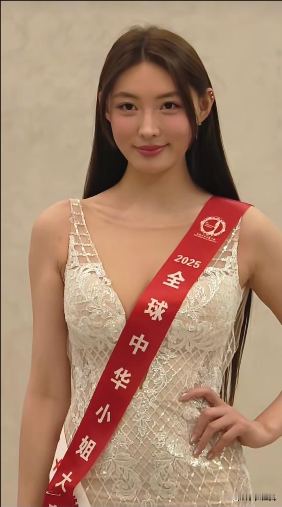 2025年全球中华小姐参赛选手王语会，拥有170万粉丝网红，以令人羡慕的身姿和娇