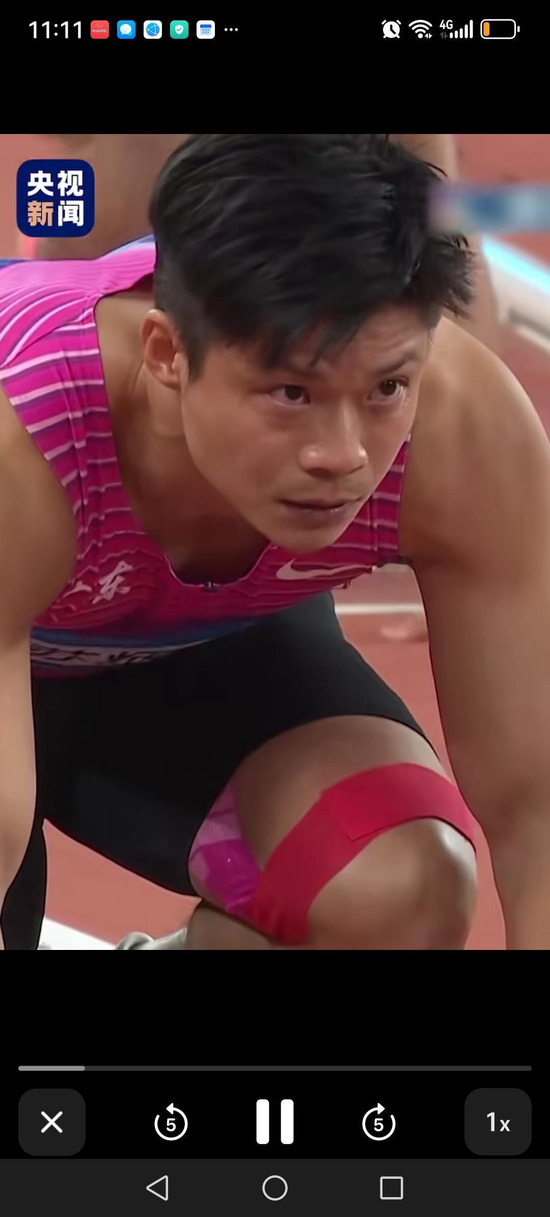 苏炳添谢幕战不完美，与第2棒出现交接上的不流畅，导致广东队4X100米接力赛第4