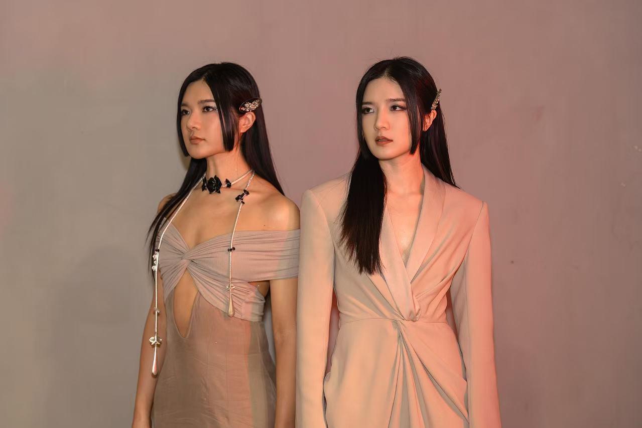 脱口秀女演员 美我一跳 好惊艳呀，谁能想到脱口秀女演员走上红毯居然是带给我们这么
