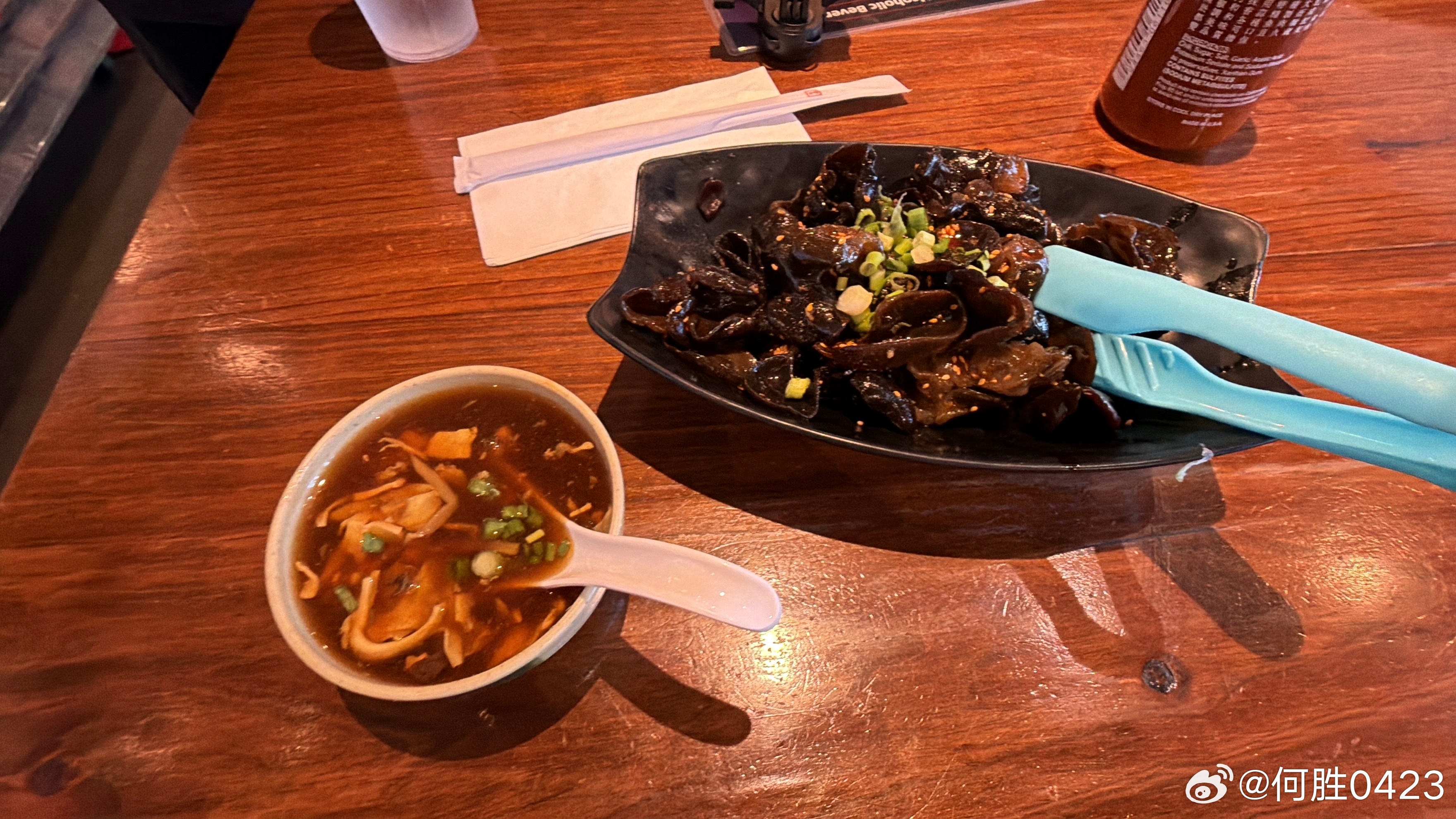 早班机回休斯敦，坐着公交慢悠悠进城，找了一家中餐厅，又续了一天命 美国·Hous