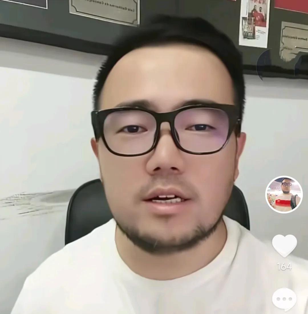 媒体人潘伟力表示，前国足主帅伊万有一句话让他不能接受。
潘伟力在直播间谈到了伊万