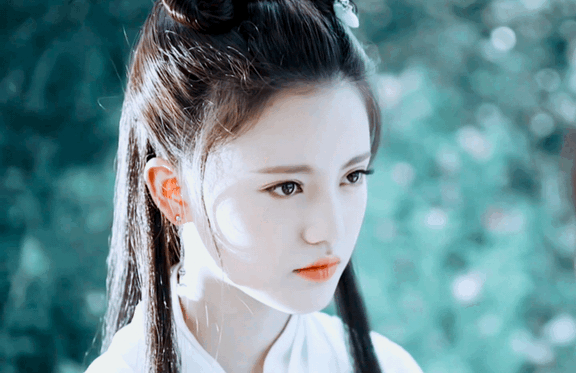 #李宏毅孙珍妮首次合作##孙珍妮给李宏毅簪花#《十万狂花入梦来》因李宏毅和孙珍妮