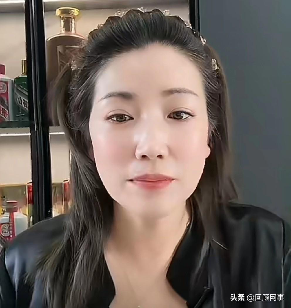 三驴妈提醒海鸭蛋查身份证是违法的，不想让三驴讨好型人格！

          