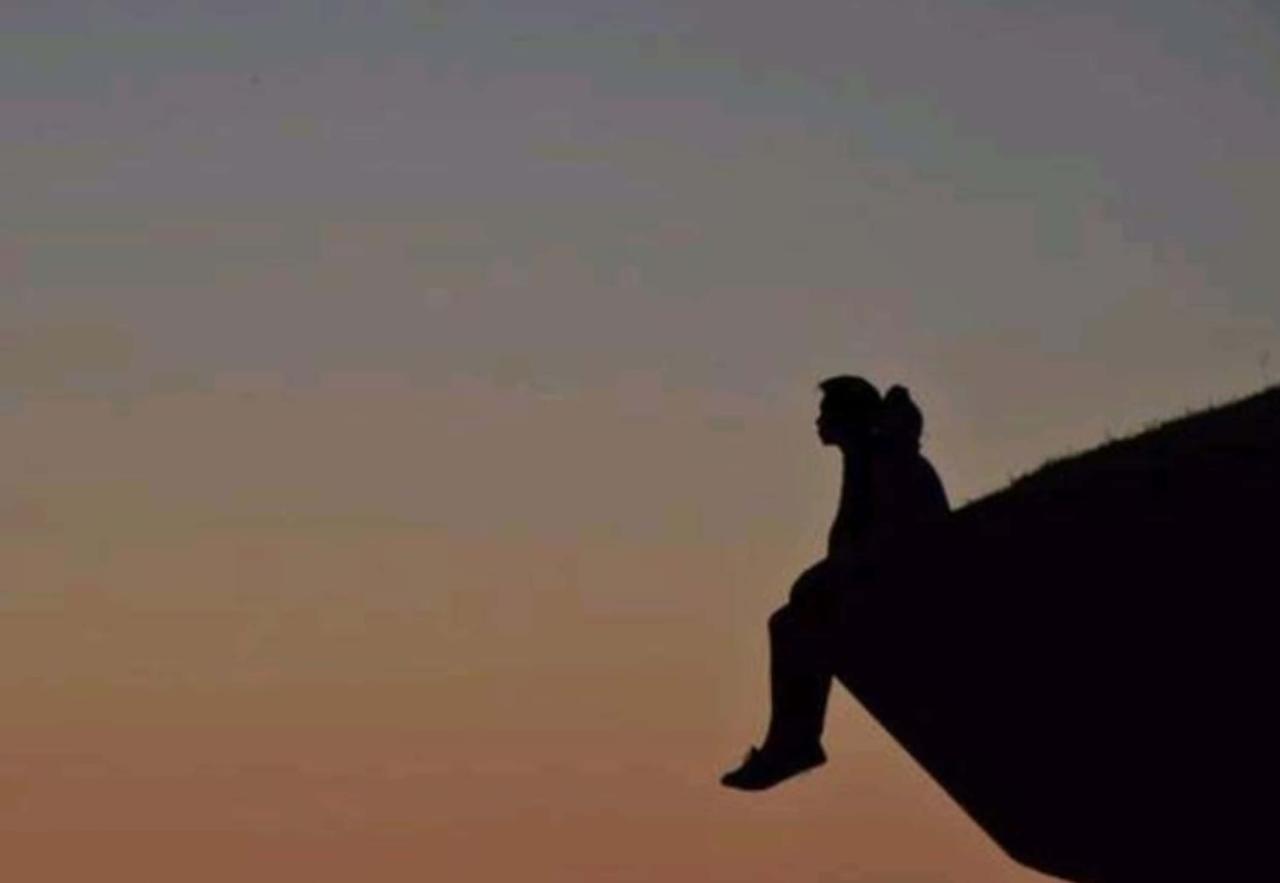 下联：孤声吟唱自附和。

（题图来自网络）