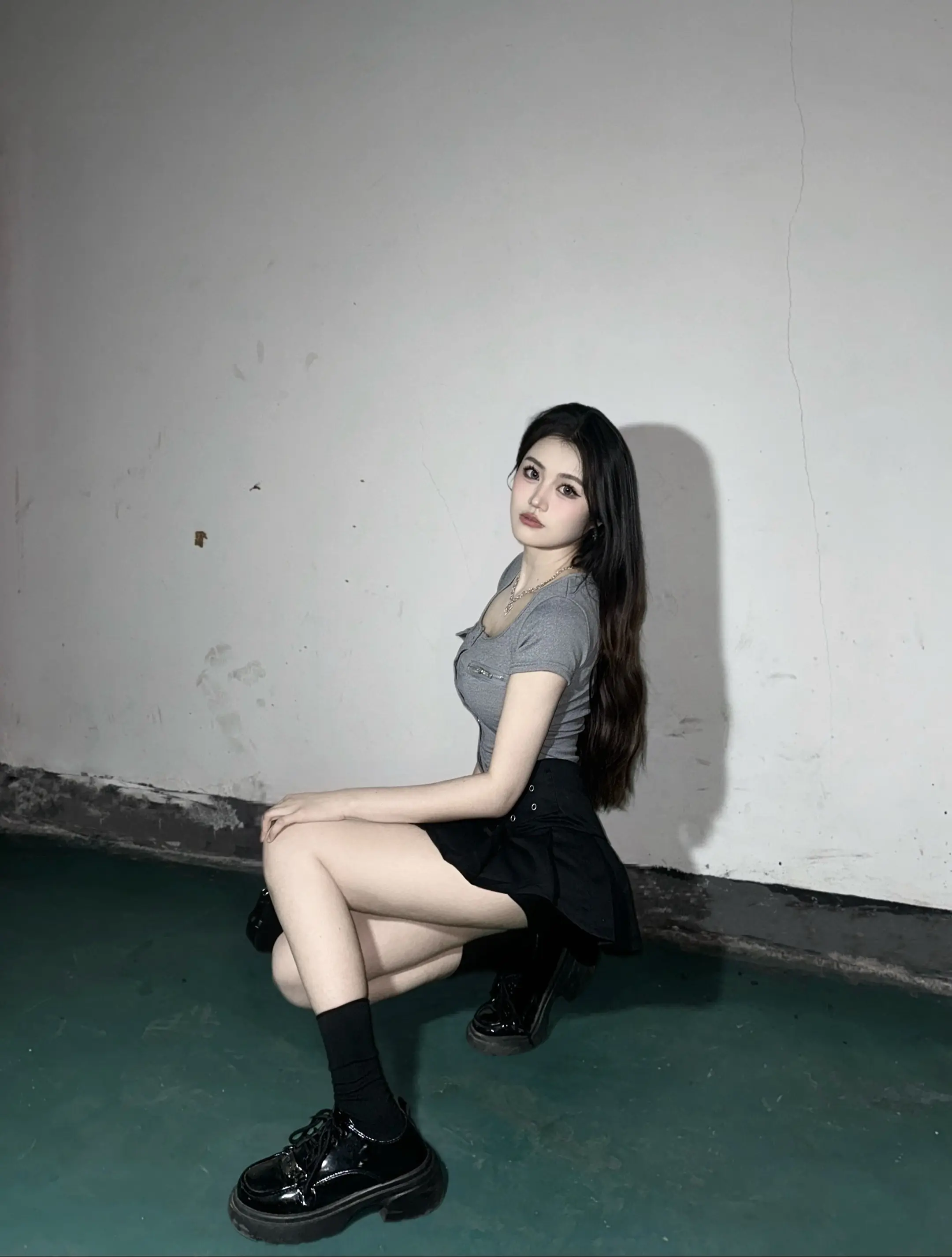 你根本做不到恨我  我勾勾手指你就过来了