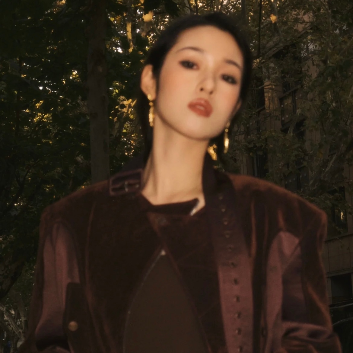 “祝你逃出苦难向春山” ​​​
