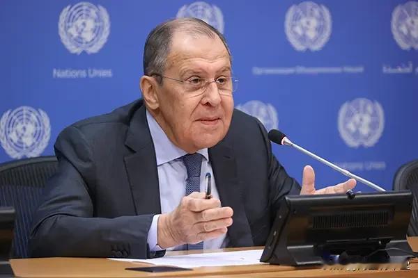 拉夫罗夫：这下傻眼了吧！

尽管美国总统特朗普说普京亲自发布海燕核动力导弹一事多