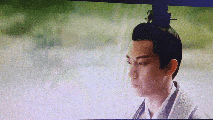 重温《御赐小仵作》那段水下救人戏，真的越品越香！
 
没有俗套的水下对视慢镜头，