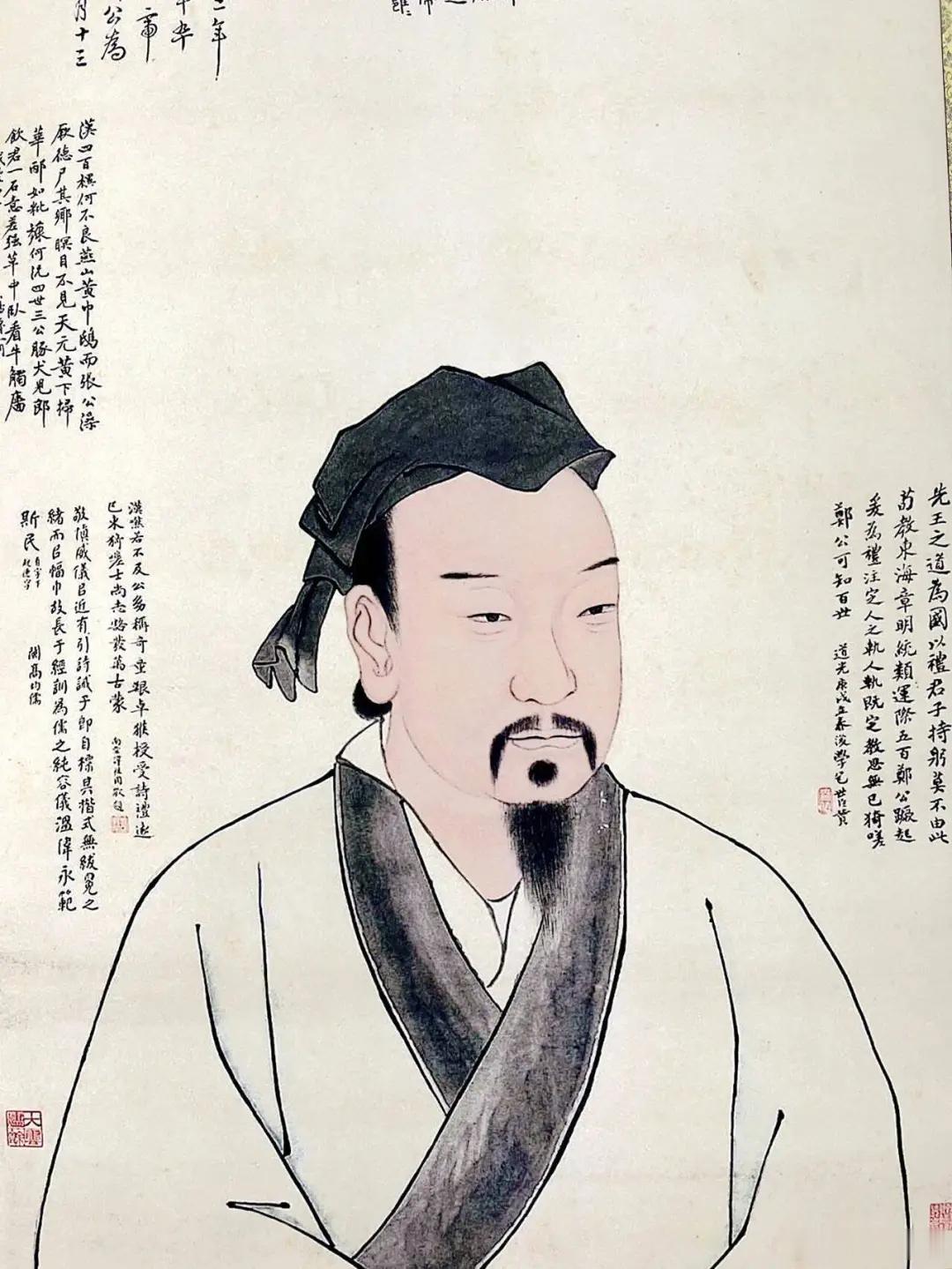 郑玄（127--200），字康成，出生于北海郡高密（今山东高密市）一个乡村农家，