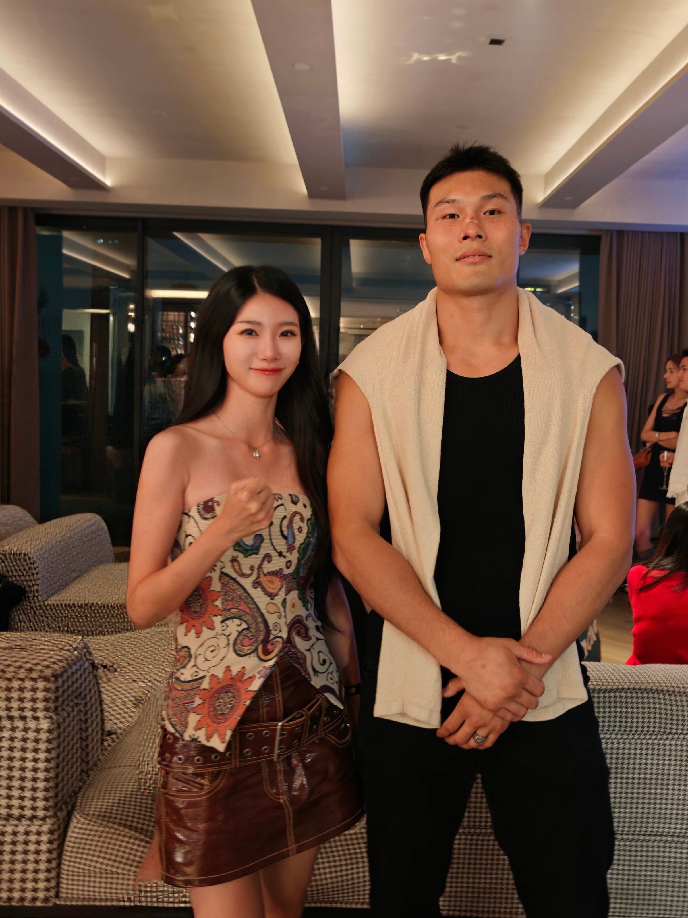 进一步圆满！明年金腰带🏆宋亚东ko乌马尔UFC[超话]  ​​​