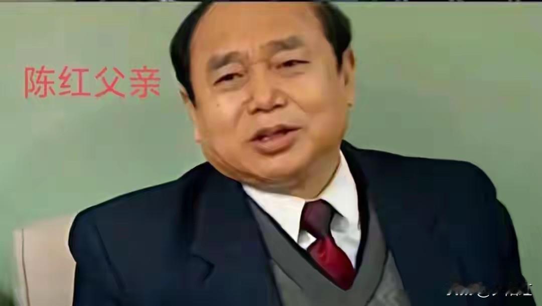 爸爸并不算俊哥
妈妈也不算靓妹
还能生养了这样
一位漂亮的女儿
羡慕吧！
