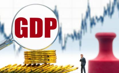 1980年，美国人的收入是中国人的200倍，1990年，美国人的收入是中国人的1