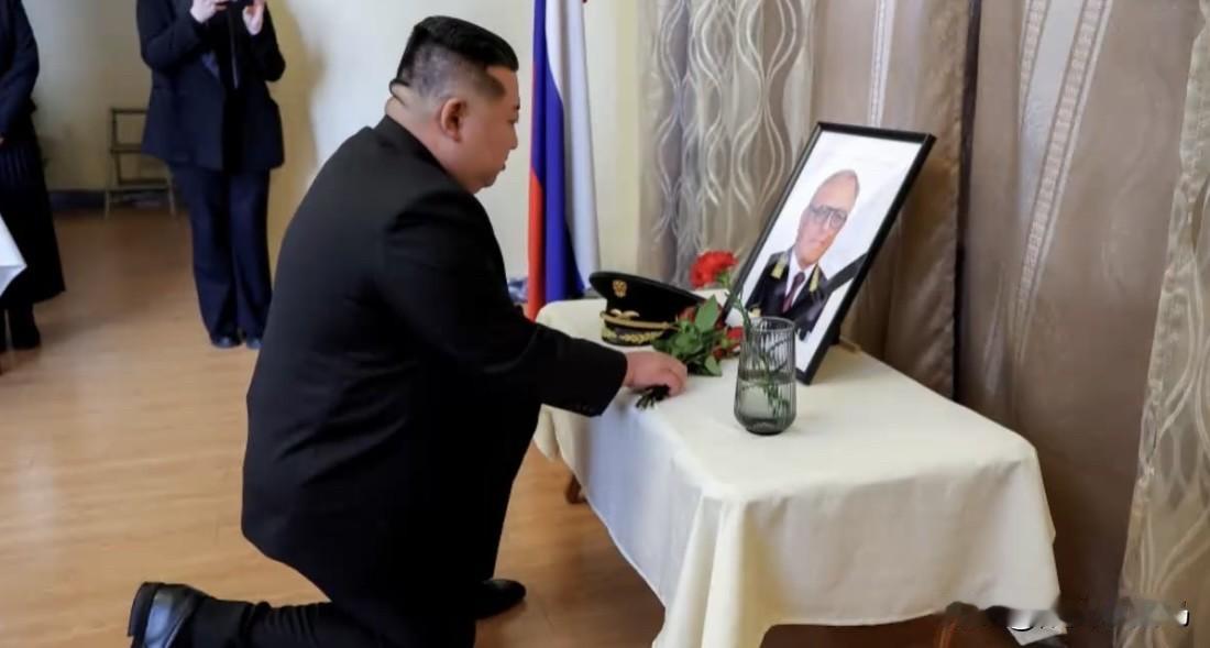 当地时间12月10日，朝鲜最高领导人金正恩访问俄罗斯联邦驻朝鲜民主主义人民共和国