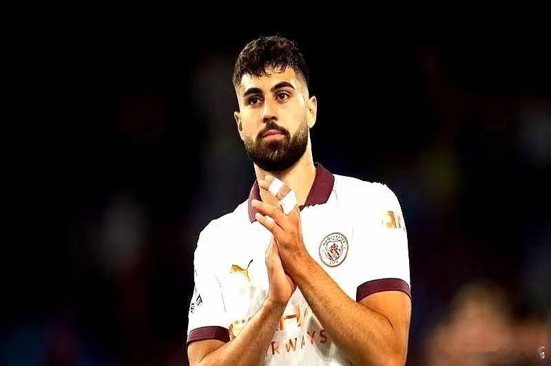 曼城  曼城中卫闹人荒？听起来像个笑话，但瓜迪奥拉真急了，刚砸了3000万镑签下