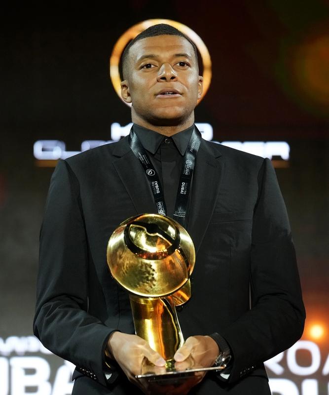 姆巴佩哪怕拿到世界杯也未必一定能拿到金球奖！世界杯年世界杯虽然很重要，但是你俱乐