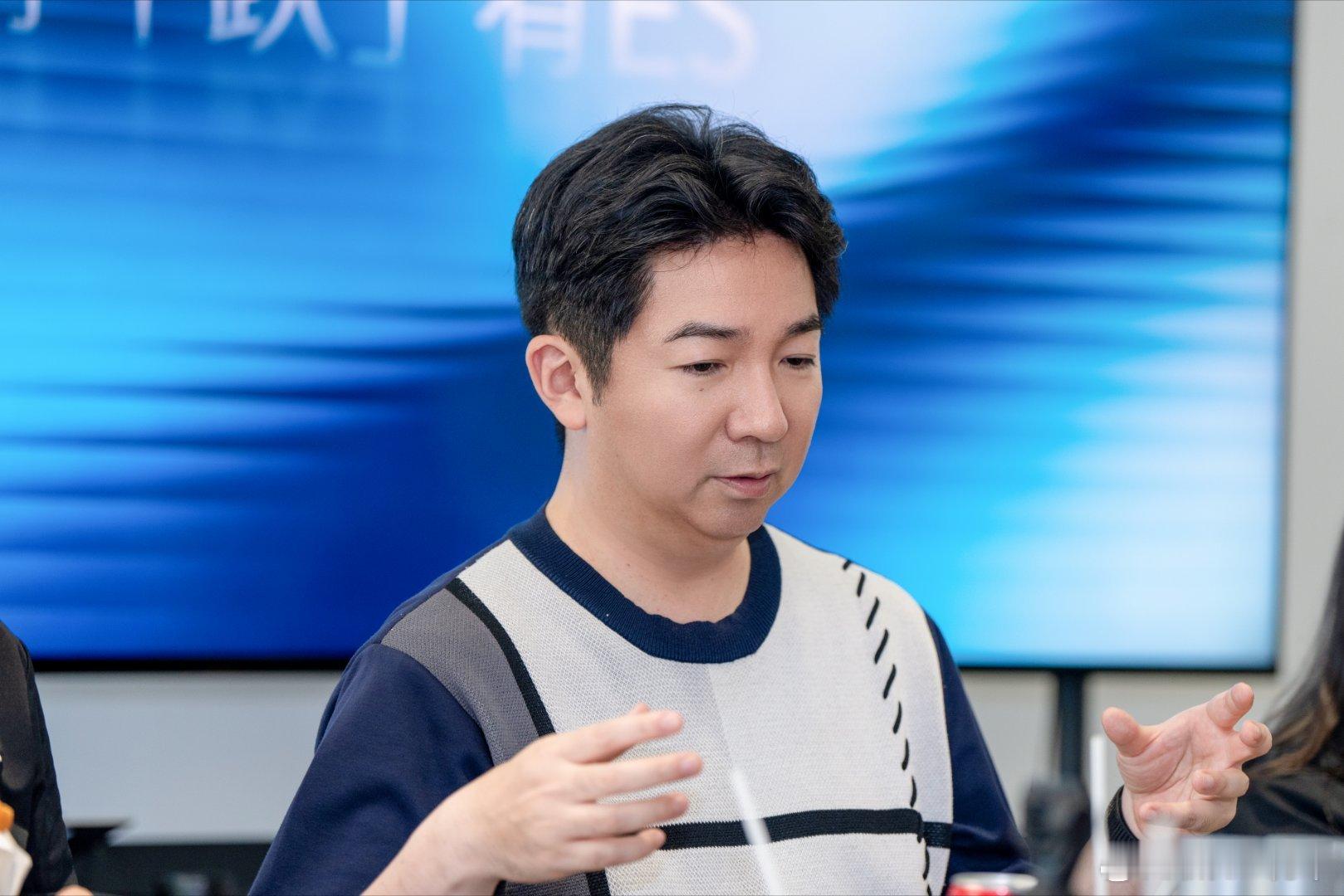 🍭千足浩平先生，全新雷克萨斯ES车型开发总工程师，听听他对全新ES开发的理念?