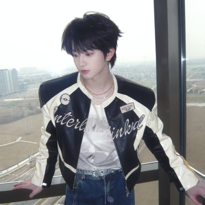 穆祉丞今日份营业📷 