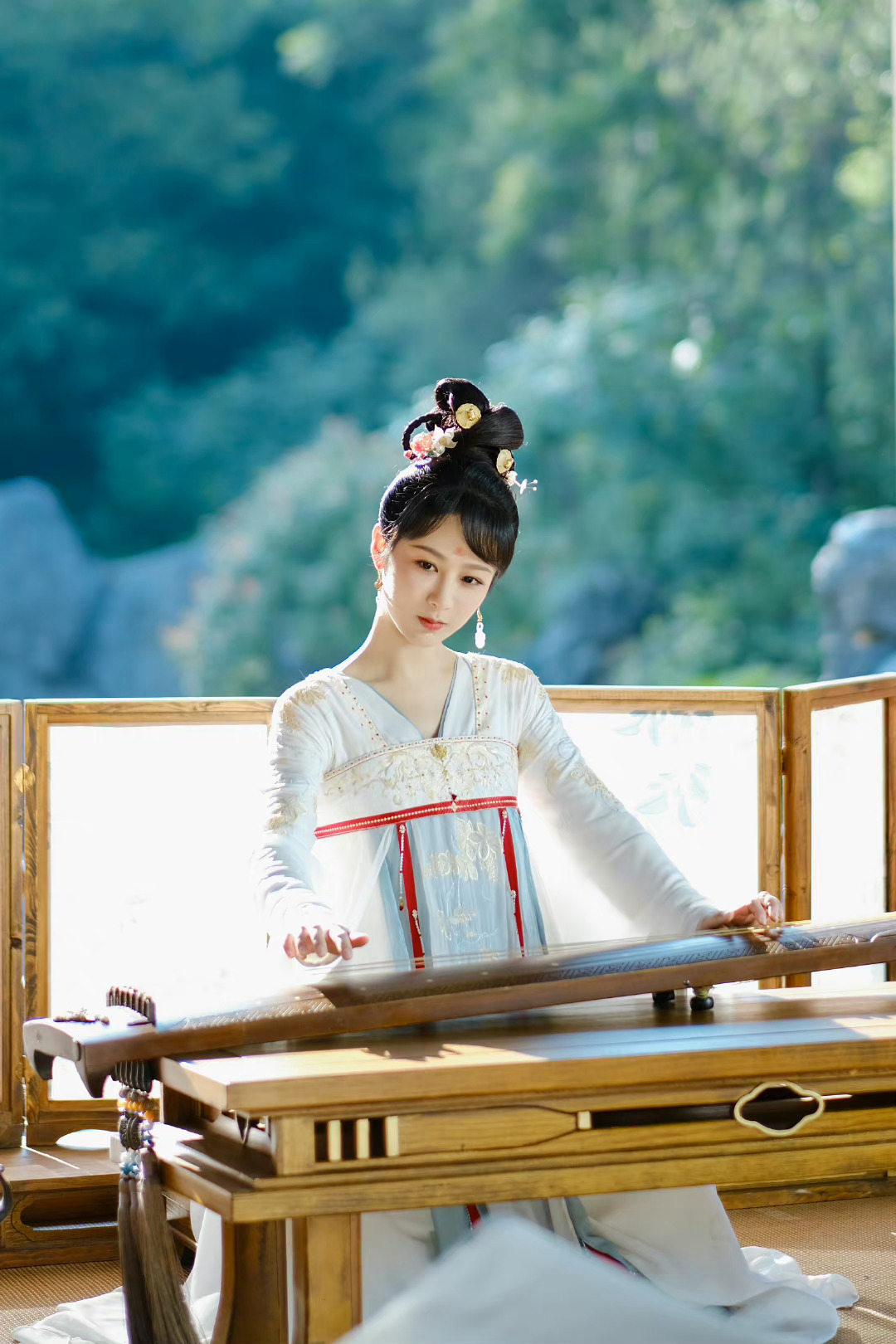 #杨紫[超话]##杨紫长相思# 💜#杨紫小夭# 虽然花会凋落但会重开晚安，杨紫