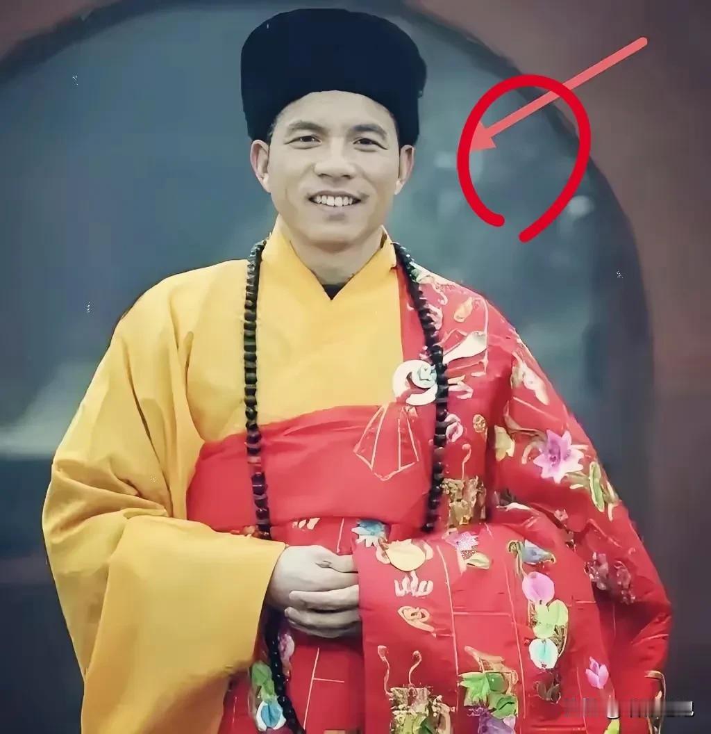 家人们，大新闻！
7月27日，河南佛教协会官宣，
少林寺迎来新掌门，
释印乐正式