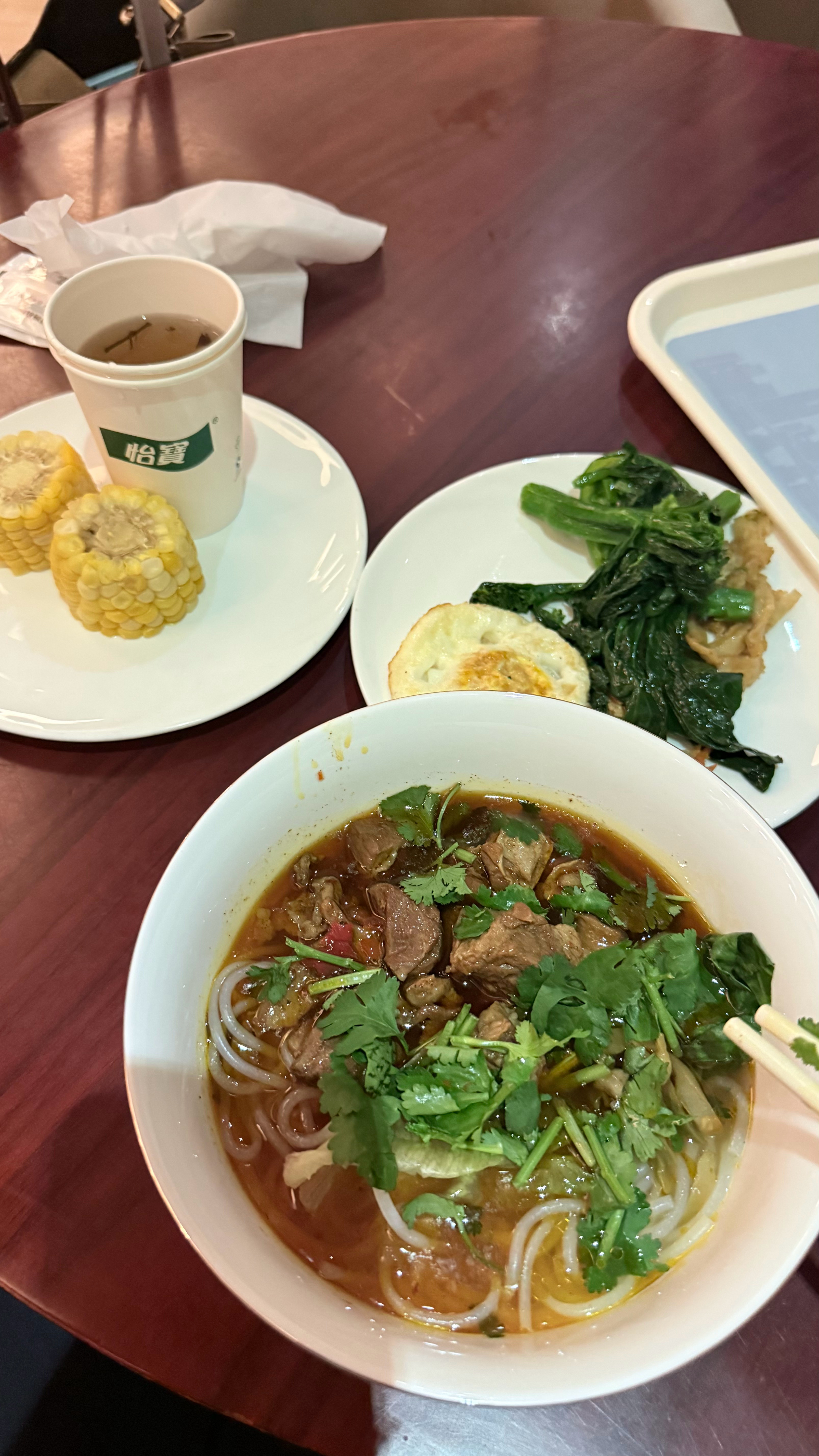 早班机回北京，下午拍三台车