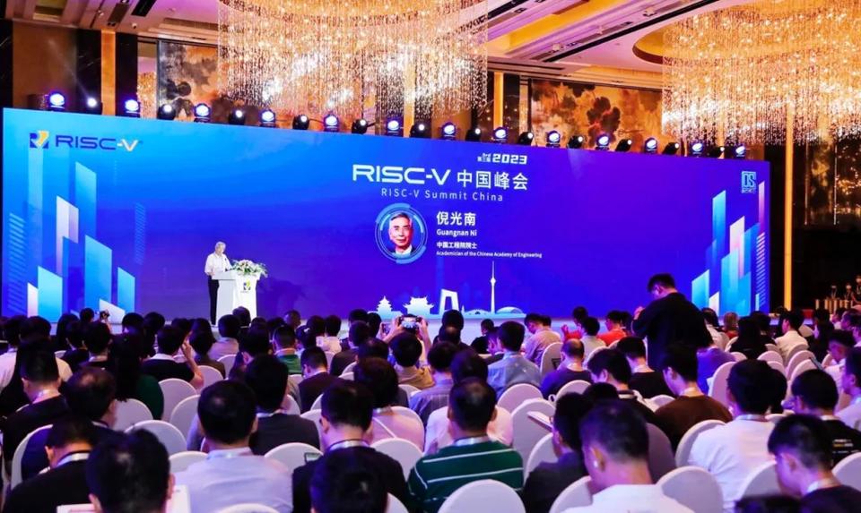 没想到这一天来得这么快，国产芯片取得新突破，英特尔急了，ARM也急了！

在RI