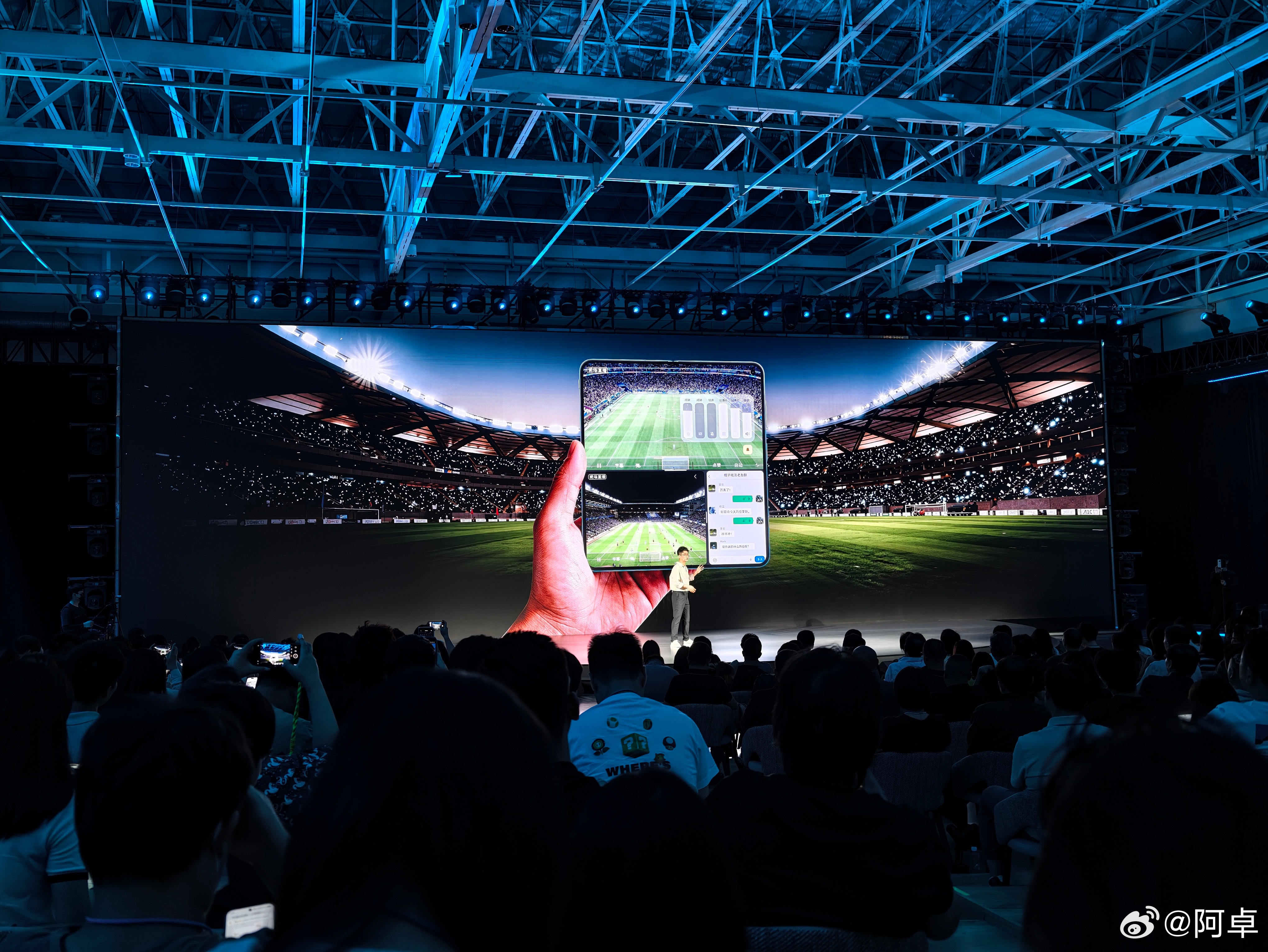 vivo X Fold6vivo强推工作台，看球，购物，多窗口我觉得要么需求不高