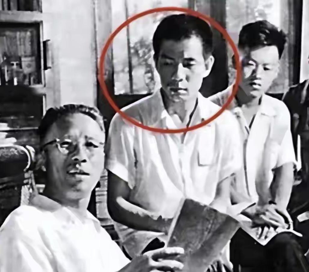 魏宗万考上海戏剧学院也是不轻松的，失败了两次，第三次才考上。魏宗万凭借高俅，司马