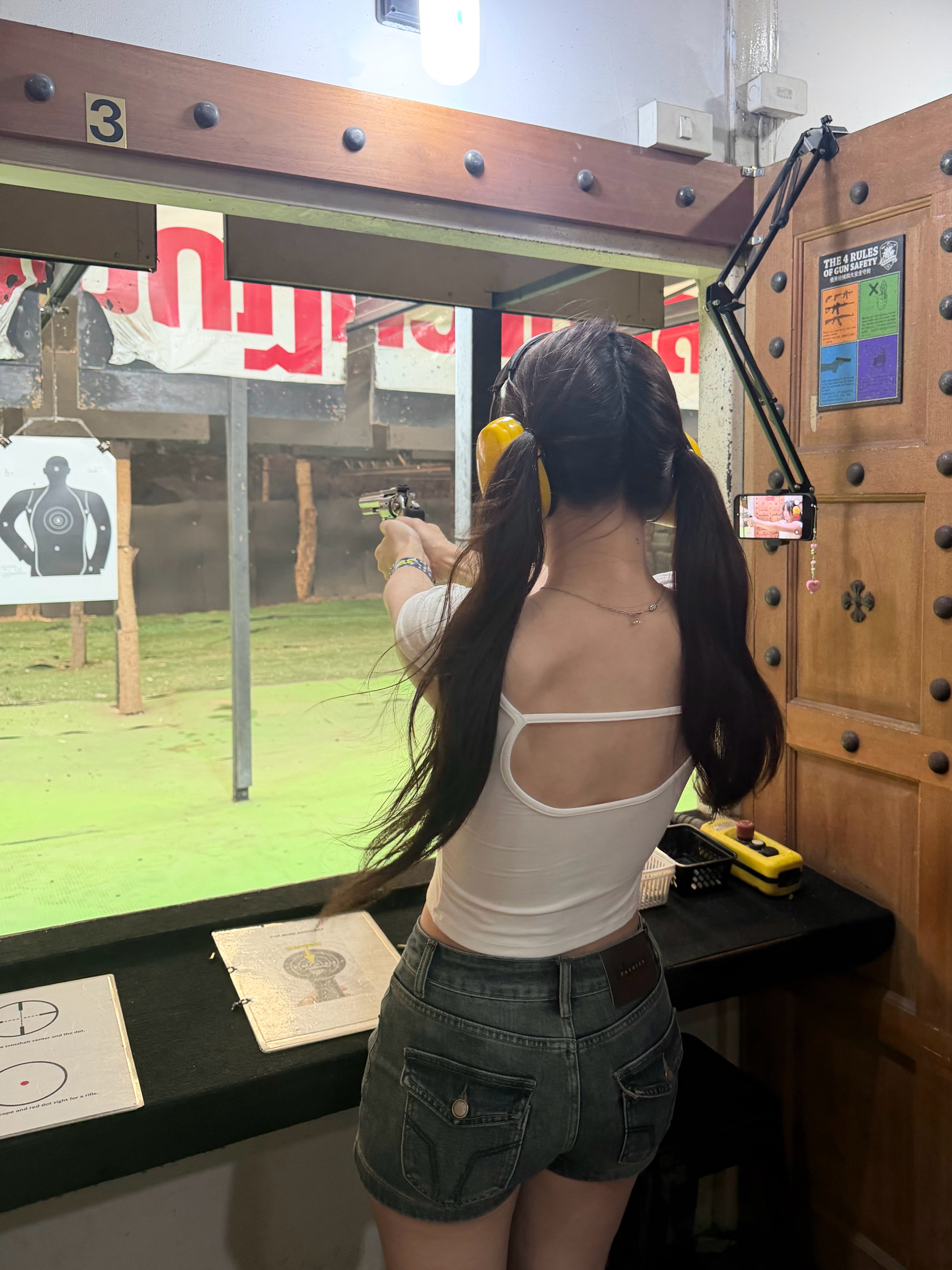 我发张实况！感觉特别帅好吧 刚从大象营地出来 下一站是粘粘瀑布 真的一天当四天用