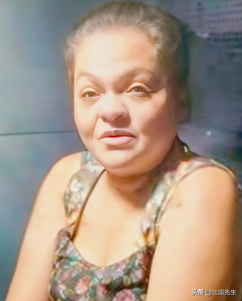 目睹11岁女儿被性侵，巴西母亲怒杀男友焚尸被判无罪：她不是杀人犯，是护崽的母狮。