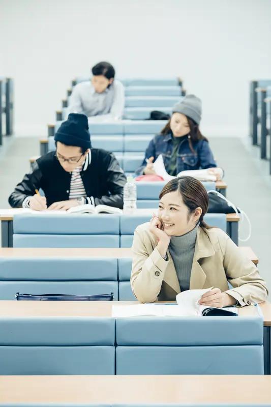 谷谷友说的好，人生在世，想遇到懂自己脾气、陪自己成长的人，简直比登天还难。多数人