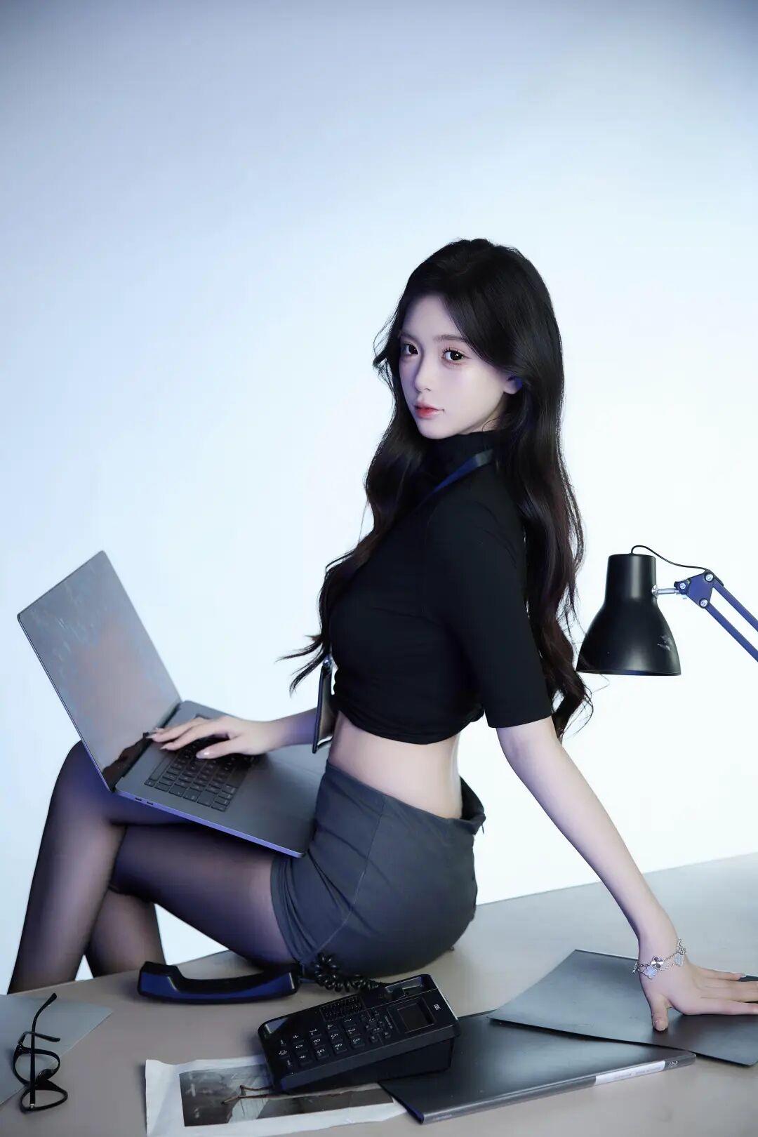 来我办公室一趟治愈系少女写真怎么拍 高级感写真推荐 什么样的女人算自然美 女性人