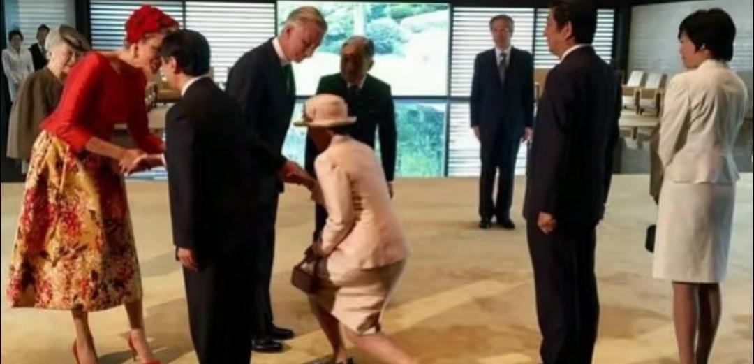 急报！礼台一紧，礼节细节被推到台前！
 
据最新报道，白金汉宫宣布了日本天皇与皇