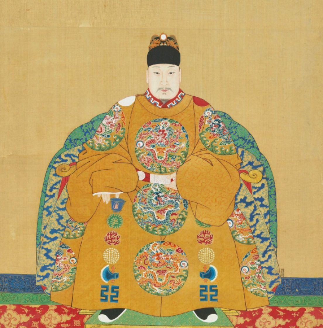 万历时代的《坤舆万国全图》和乾隆时代的《坤舆全图》。