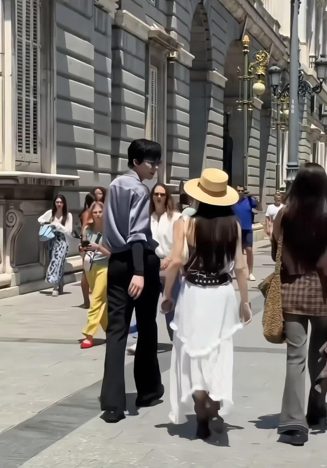 刘宇宁地球超新鲜综艺路透刘宇宁综艺回头率刘宇宁地球超新鲜综艺路透，回头率好高，[