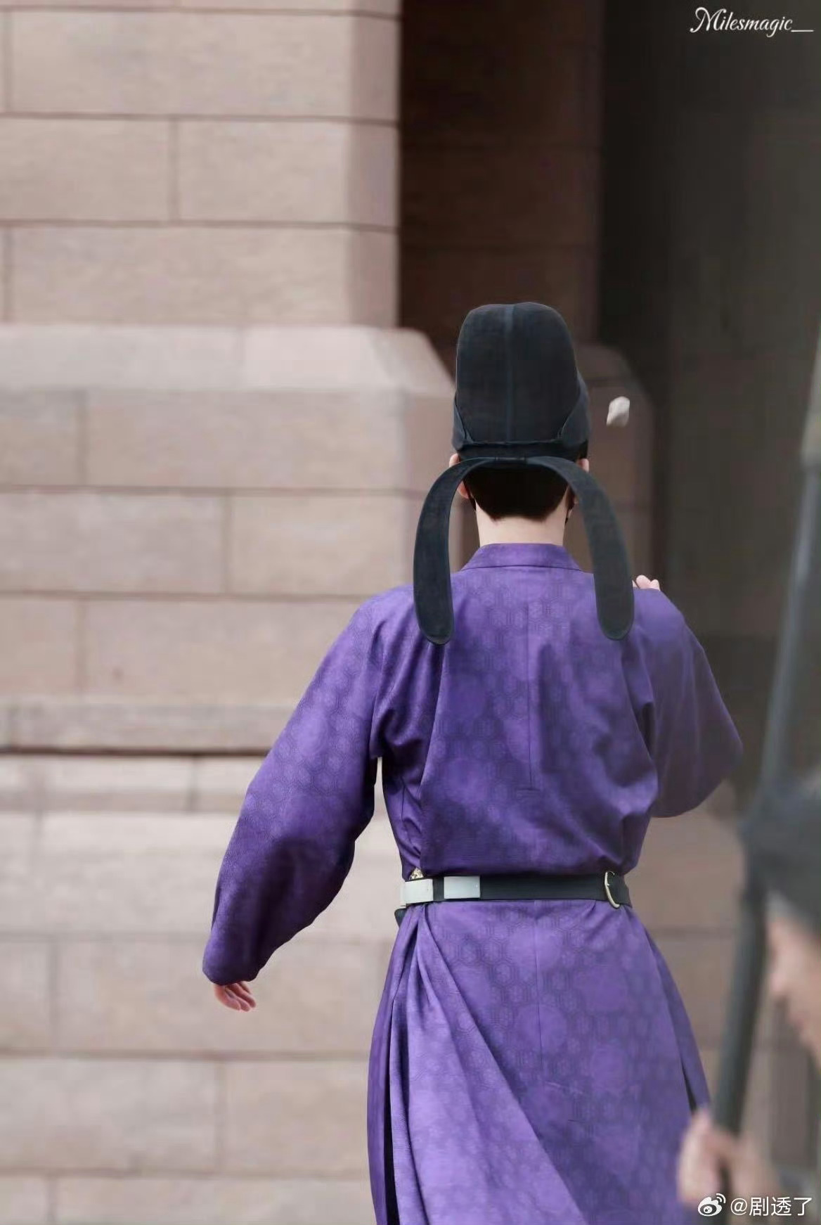 恭迎垂耳兔王爷回宫 等了五年的意难平，终于被《御赐小仵作2》圆满了！原班人马全员