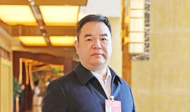 谁能想到，曾经风光无限的广州首富、被圈内奉为股神的商界大佬，最后把自己的一辈子彻