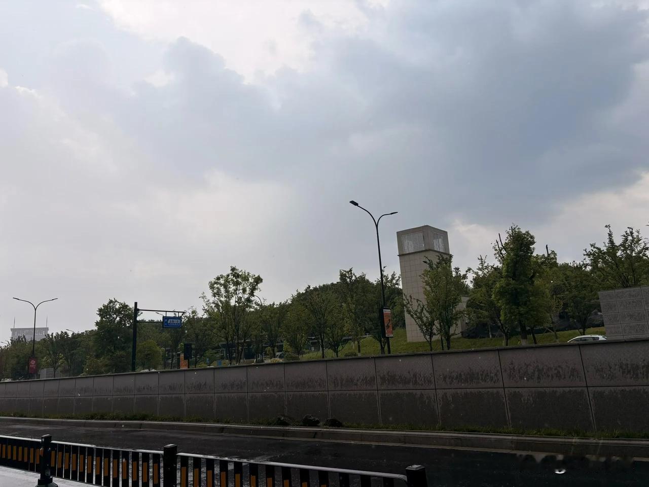 人和人的关系真的有一次吗？和最好的朋友疏远了，我心里很难过很难过，这么多年一起经