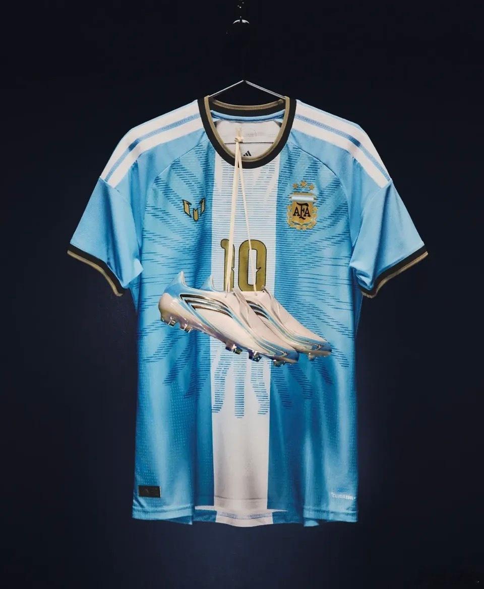 梅西 Adidas2026年10月7日，布宜诺斯艾利斯纪念碑球场，39岁的梅西迎