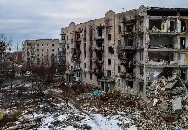 乌克兰现在可能获得一笔巨大的资金，那就是欧盟向乌克兰提供的900亿欧元贷款。
之