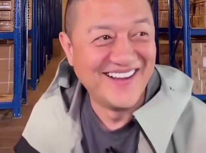 李亚鹏，赢麻了。
真没想到，陈光标要给张雪送车，最后躺赢的居然是李亚鹏，看看现在