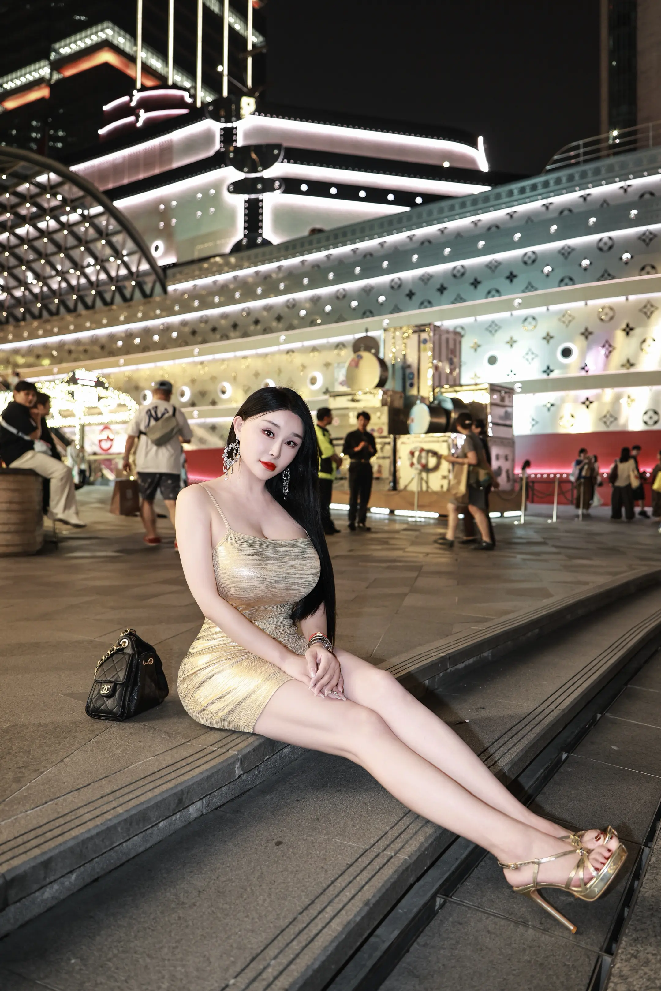 晚上好呀家人们出门逛街啦