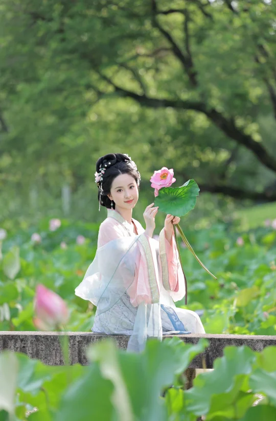 误入藕花深处～