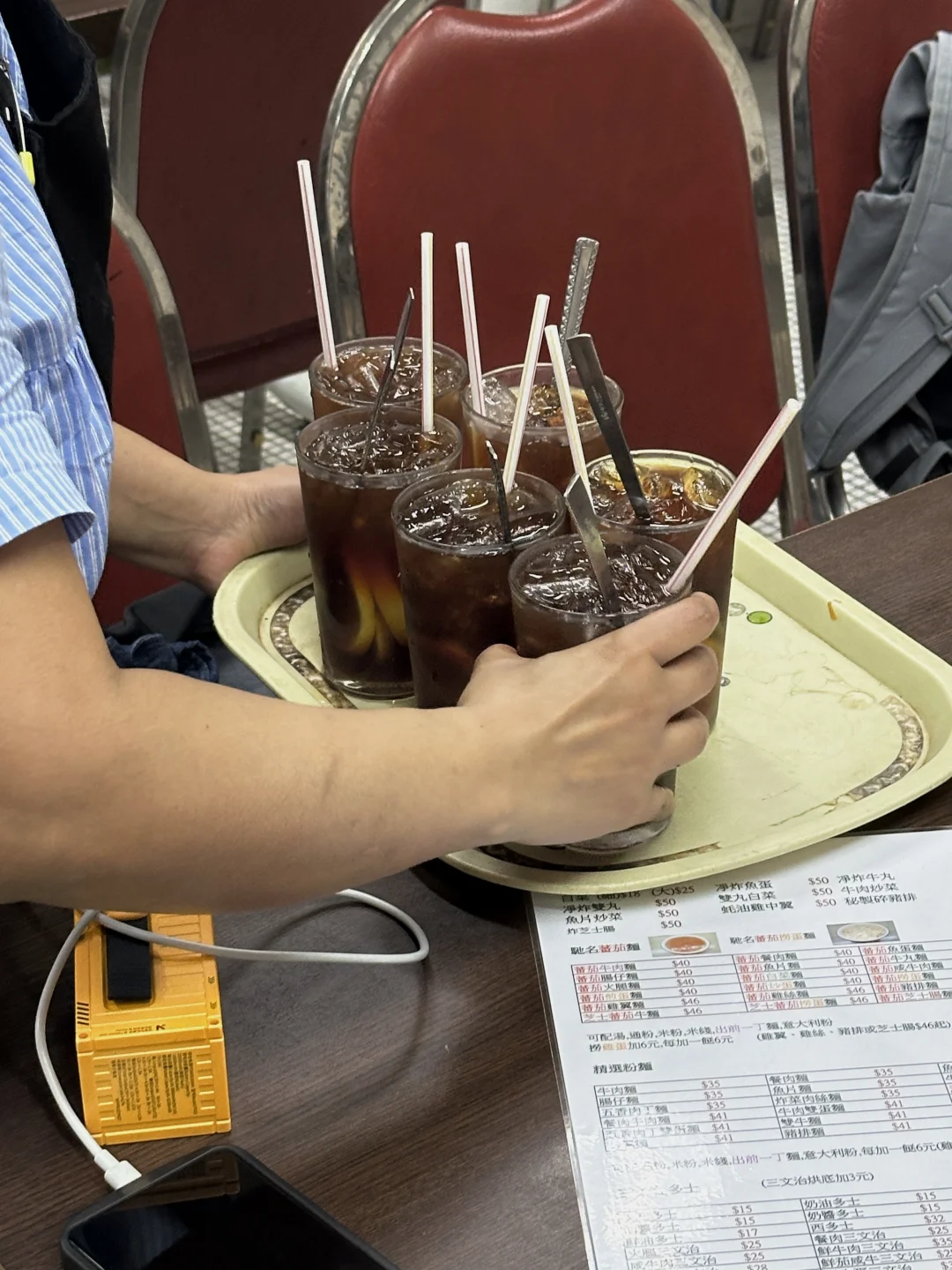 香港｜幽暗大厦有复古回忆冰室