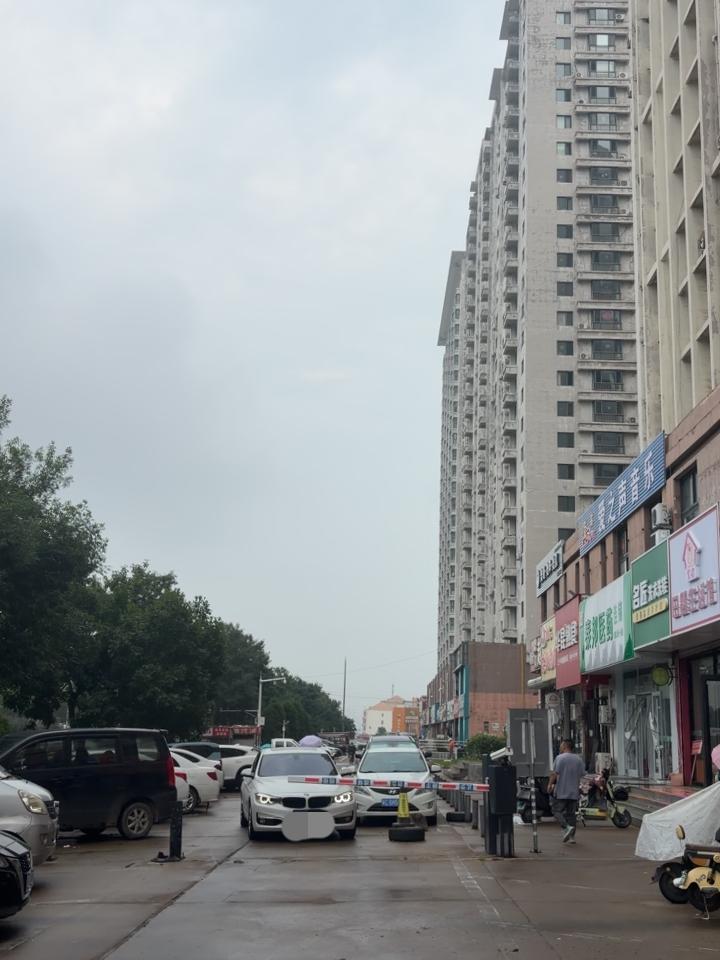 很想对汤家凤教授说几句话
说实话，我很佩服汤家凤教授的勇气
觉得他是真正的文人，