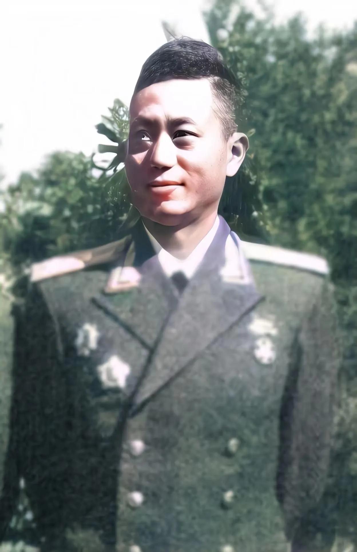 开国将校里唯一申请去台湾的人：1990年11月，99岁母亲在台北荣民总医院病危，