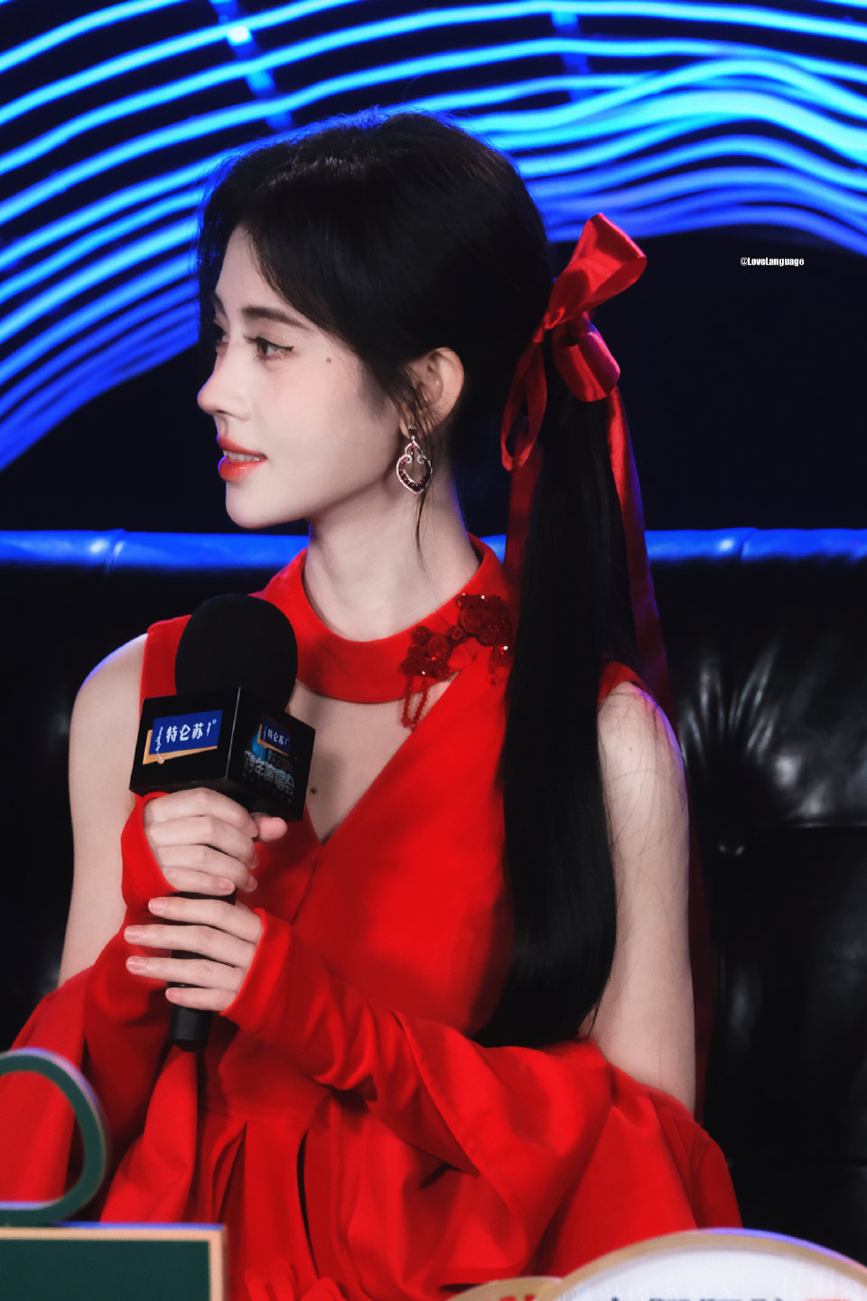 鞠婧祎  jjy鞠婧祎jjy鞠婧祎花戎"Secular shackles wil
