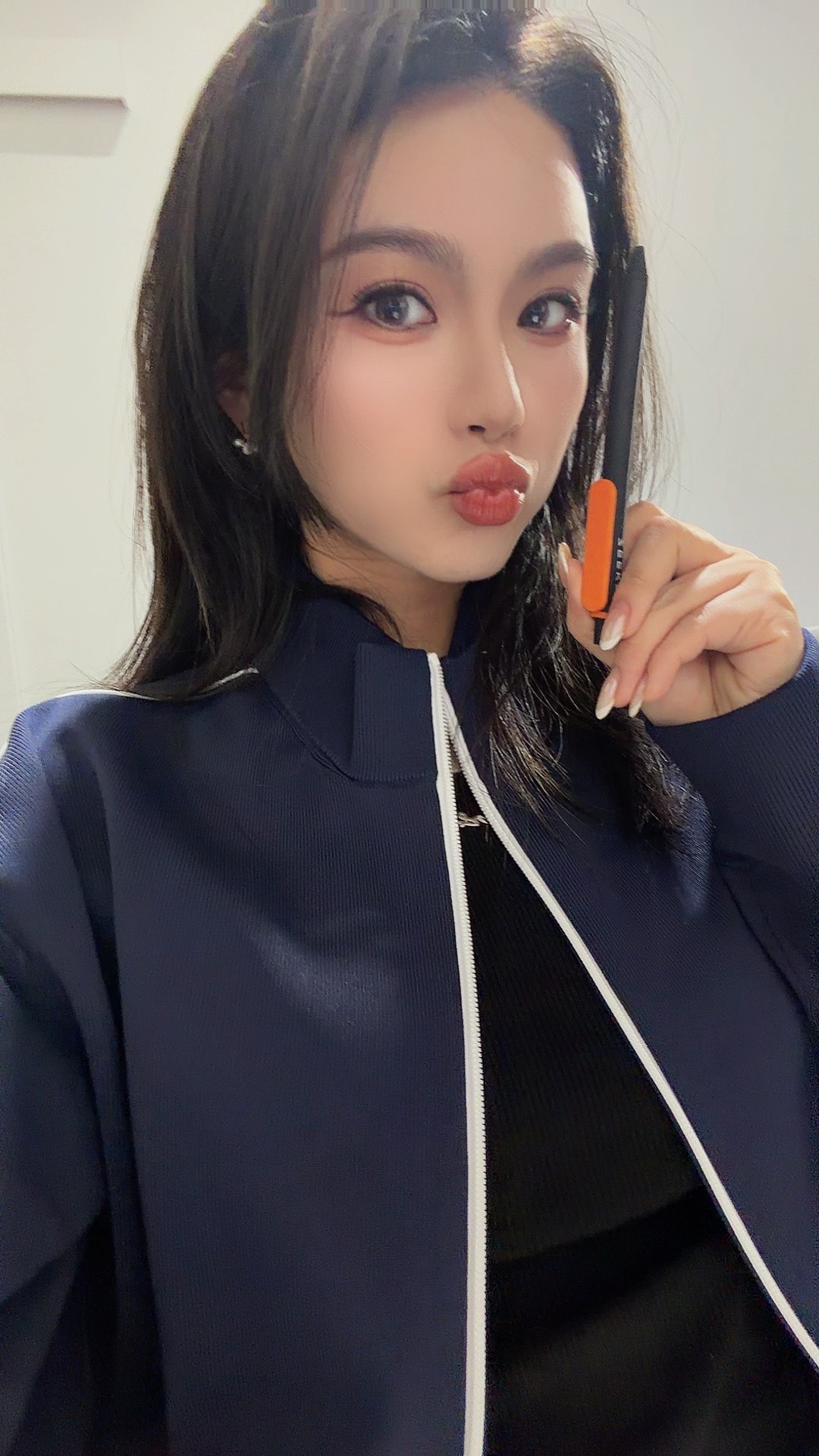 做作6宫格纵使有点小emo，工作的时候也要“状态在线”！ 杭州