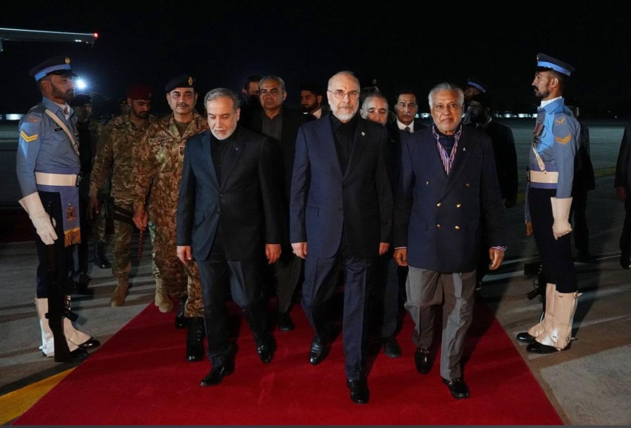 伊朗议长卡利巴夫，看上去就很厉害。

事实上，美伊双方虽然都愿意谈，但也都为战争