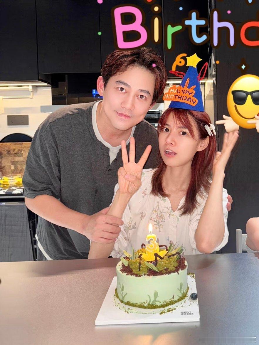 苏醒陪老婆庆祝30岁生日廖语辰 30 岁生日照里，她依旧甜美似少女，完全看不出是