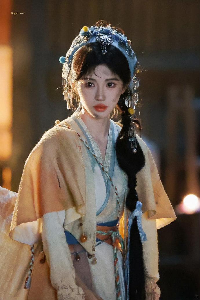鞠婧祎录来战团综路透鞠婧祎来战团综双马尾路透太惊艳啦，元气双马尾甜妹感爆棚，颜值